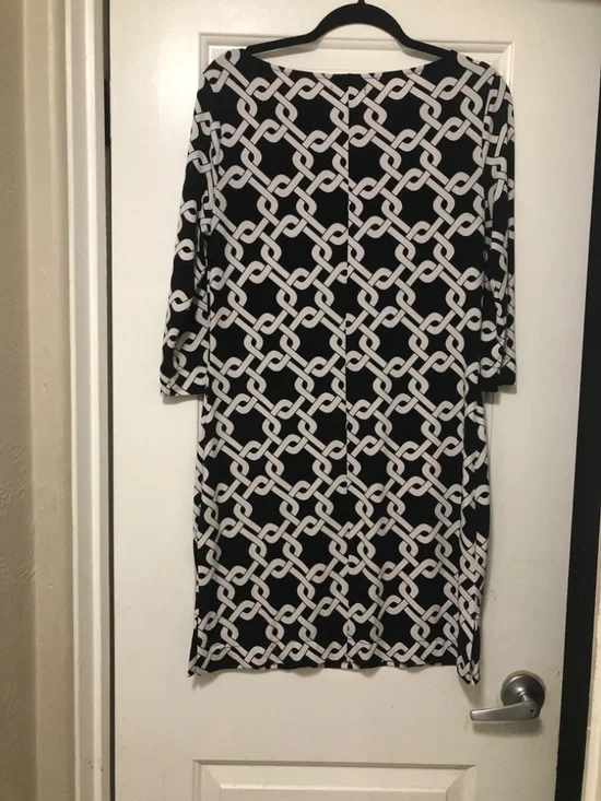 Banana Republic Size S  Black and White Chain Link Knee Length Dress EUC Cute - Picture 2 of 4
